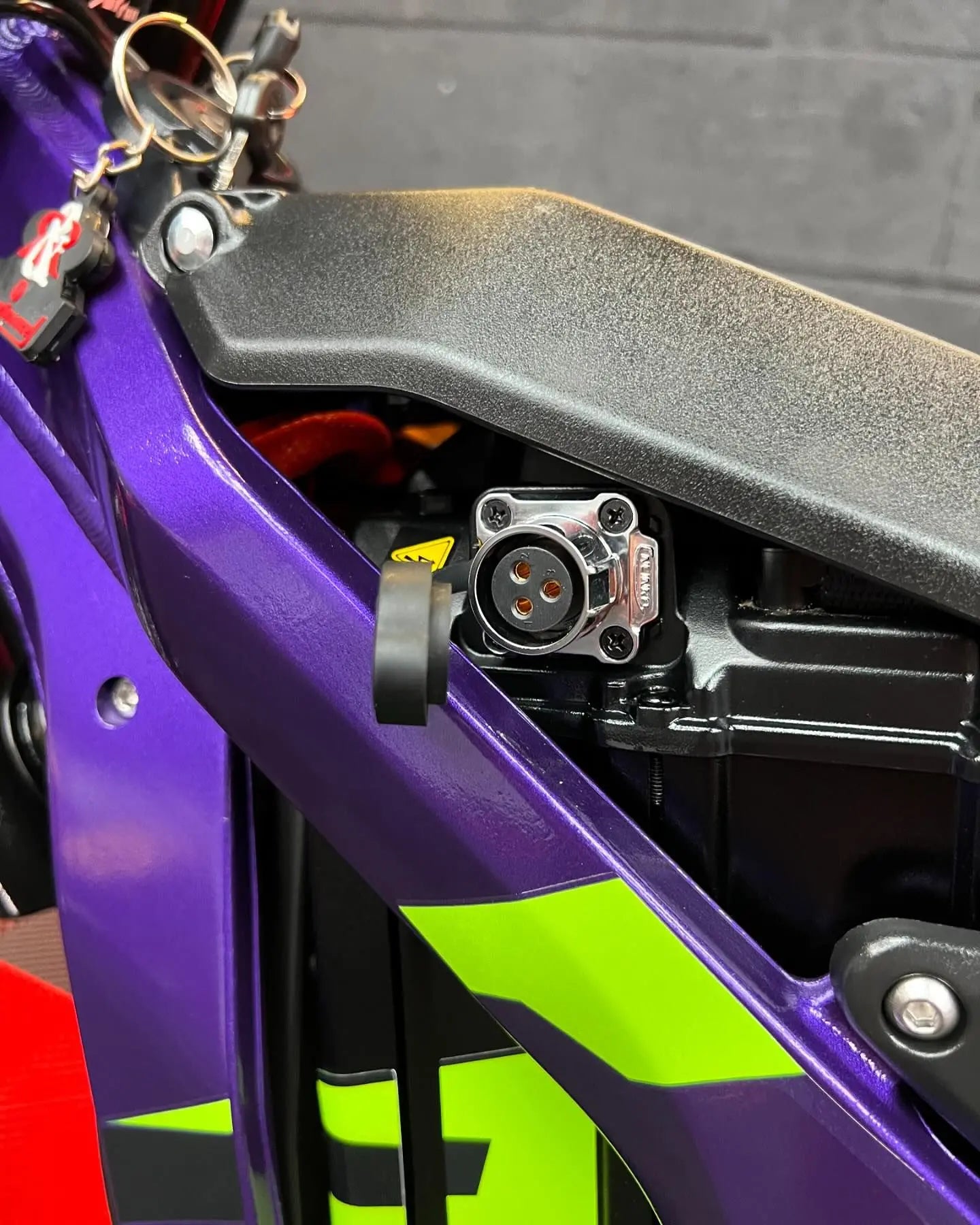 2024 Surron Light Bee Purple 60V - Vendor
